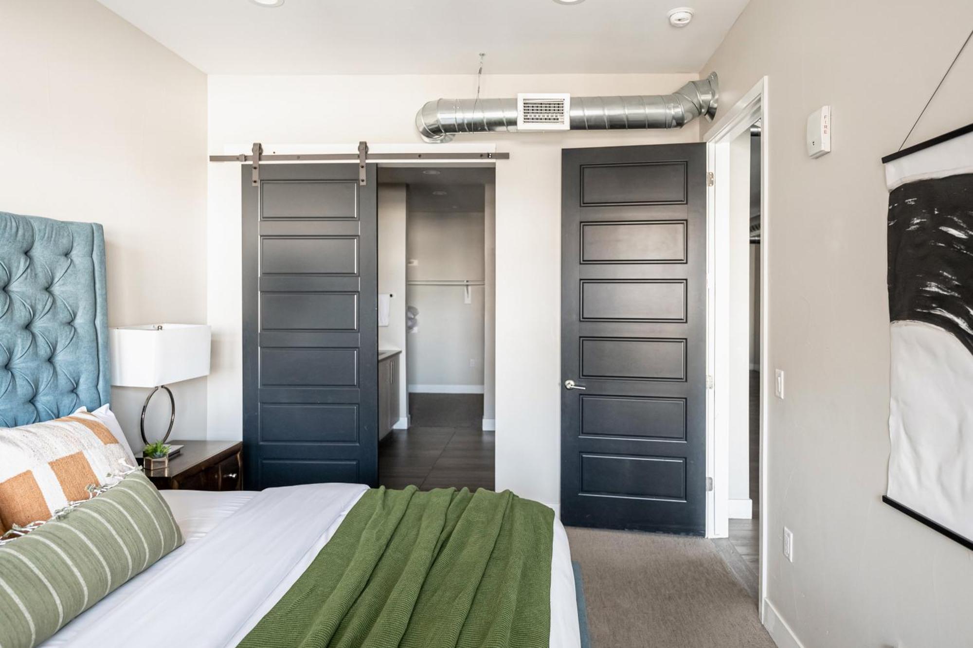 Bright & Breezy | Rino Art Lofts Holiday home Denver