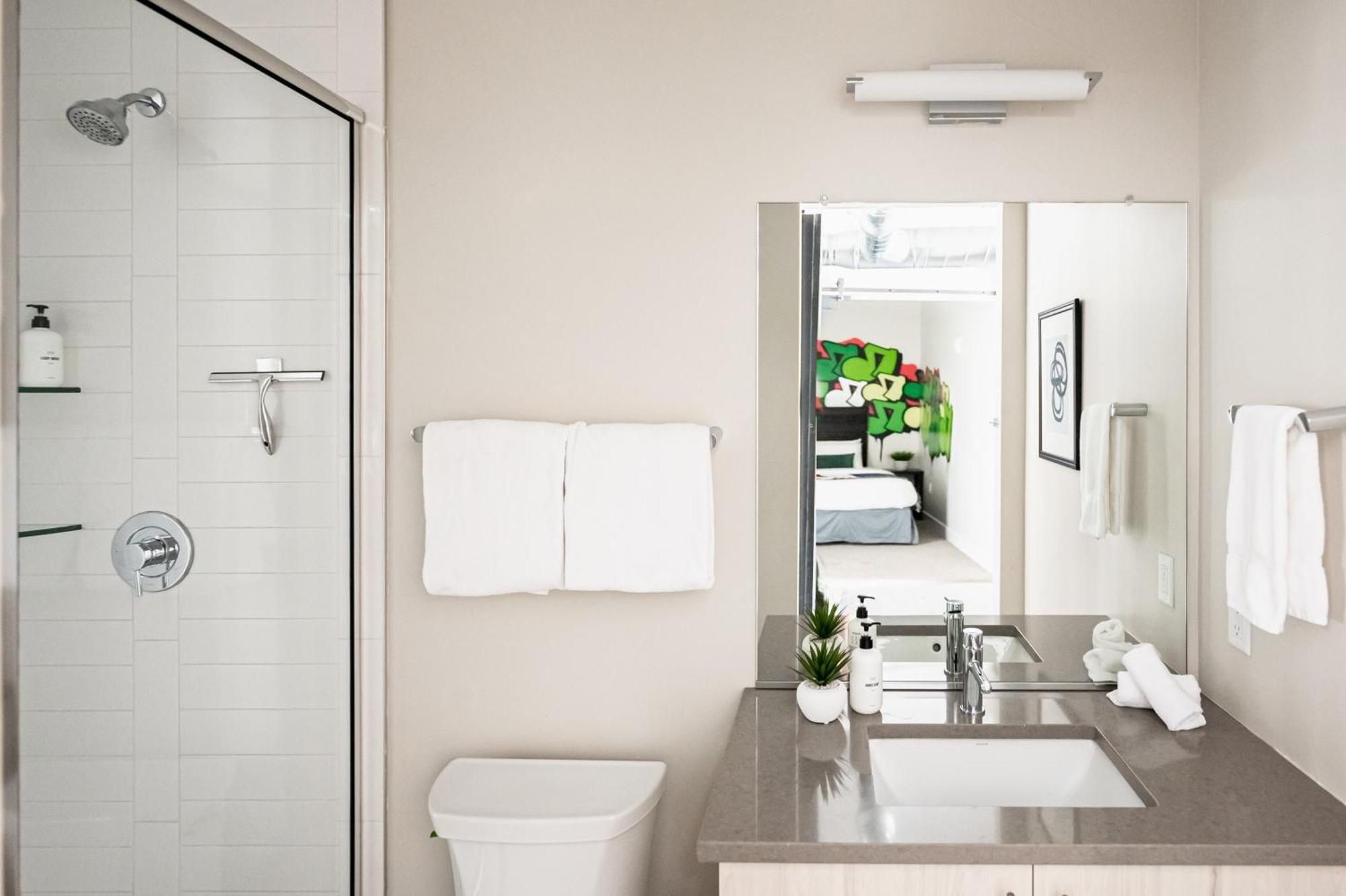 Bright & Breezy | Rino Art Lofts Holiday home